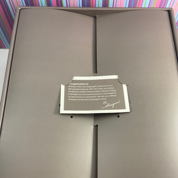 Monique Lhuillier for Royal Doulton pair of wine glasses NIB - Picture 10 of 10